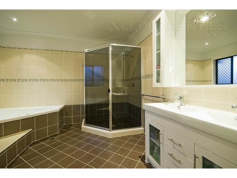 8 Wilkins Pl, Macquarie Park, Drewvale QLD 4116