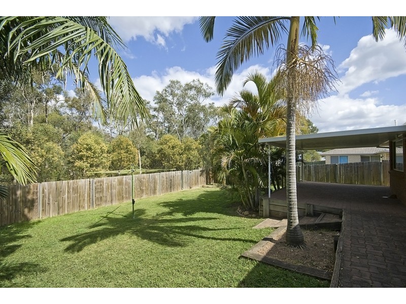 98 Haldham Cres, Regents Park QLD 4118