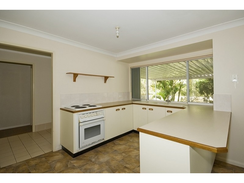 98 Haldham Cres, Regents Park QLD 4118