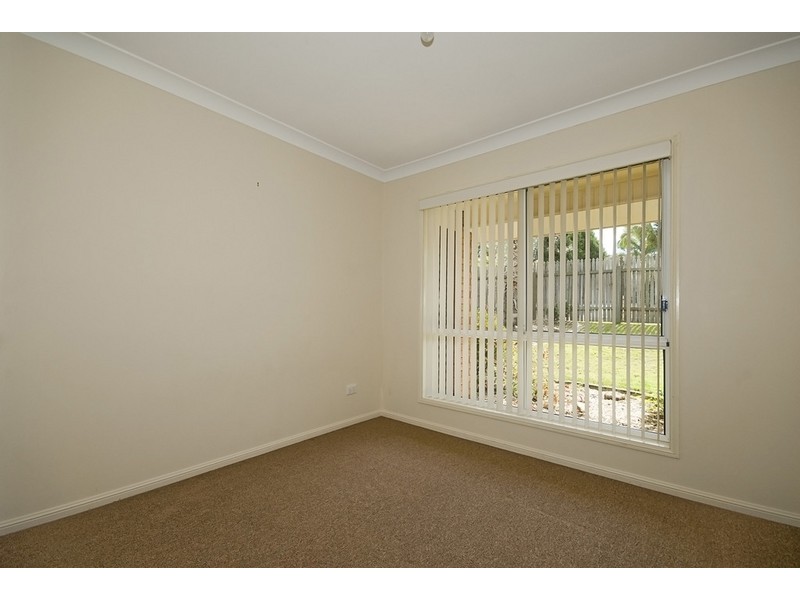 98 Haldham Cres, Regents Park QLD 4118