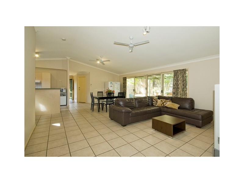 35 Acorn Circuit, Forest Lake QLD 4078