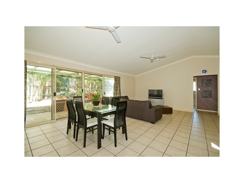 35 Acorn Circuit, Forest Lake QLD 4078