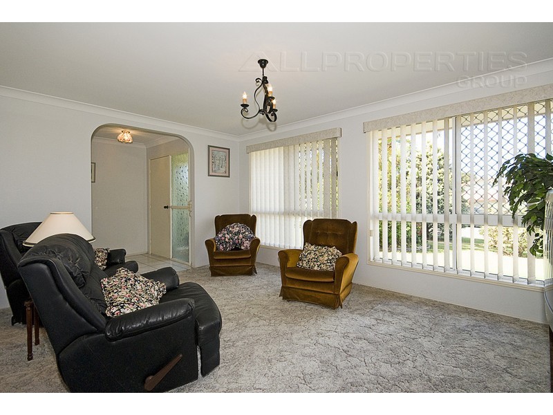 67 Fryar st, Victoria Point QLD 4165