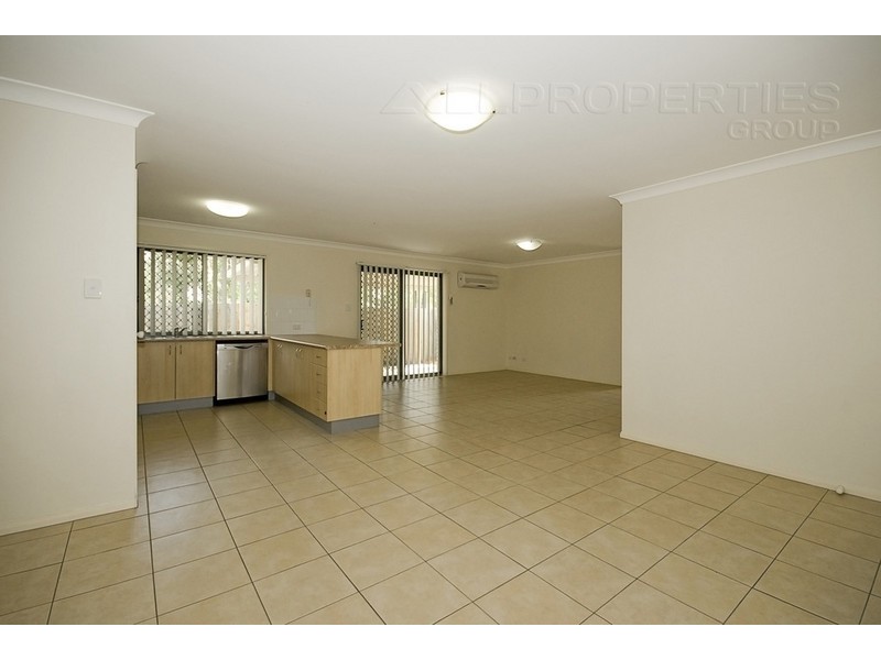 27 WHIPBIRD Street, Bellbird Park QLD 4300