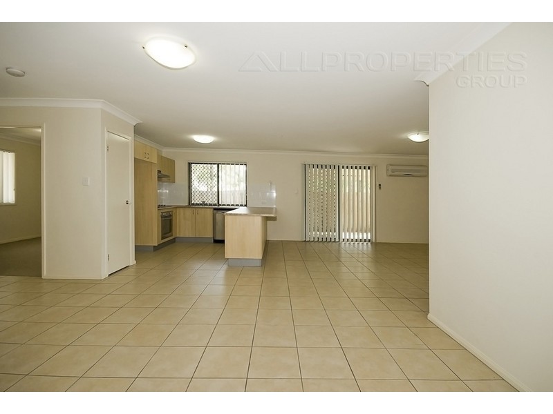 27 WHIPBIRD Street, Bellbird Park QLD 4300