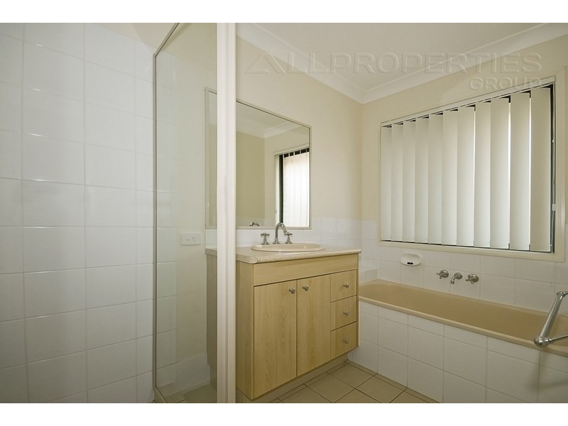 27 WHIPBIRD Street, Bellbird Park QLD 4300