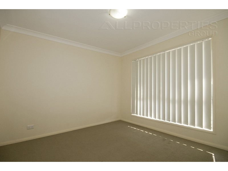 27 WHIPBIRD Street, Bellbird Park QLD 4300