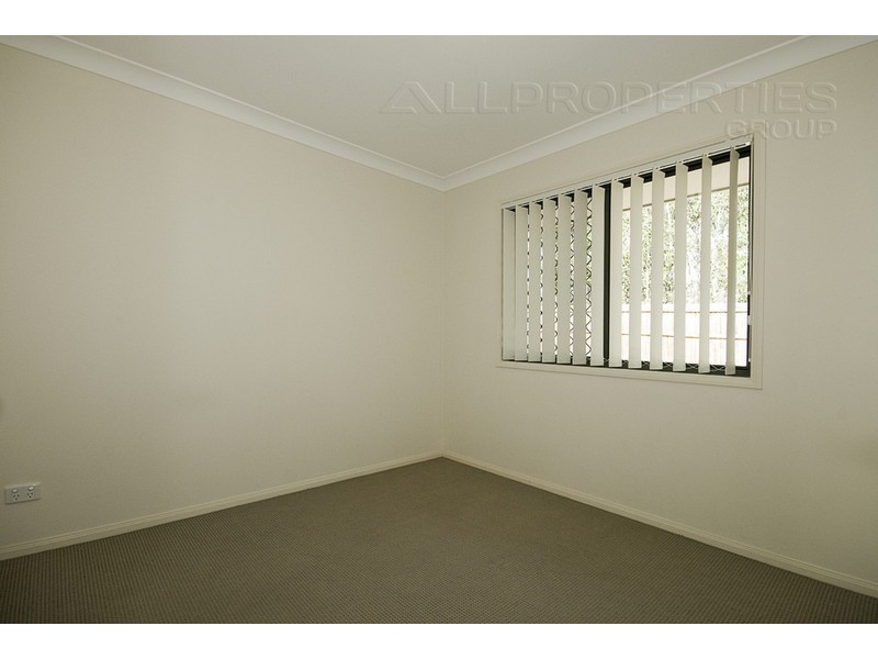 27 WHIPBIRD Street, Bellbird Park QLD 4300