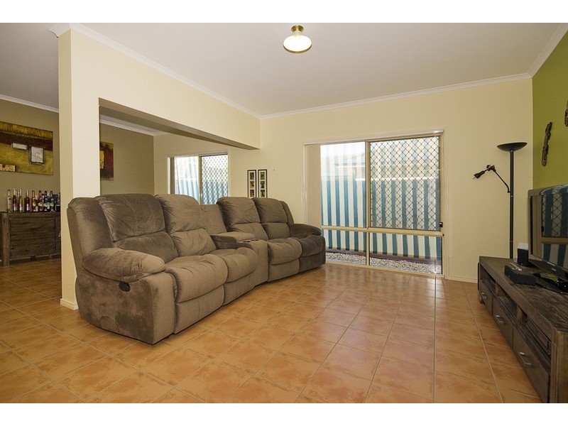 80 Cascade Drive, Forest Lake QLD 4078