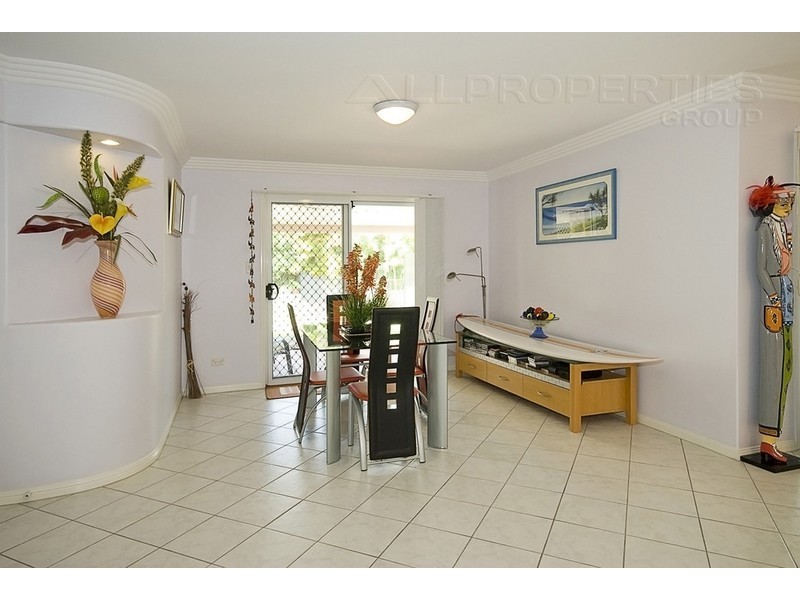 32 Lake Eyre Cr, Parkinson QLD 4115