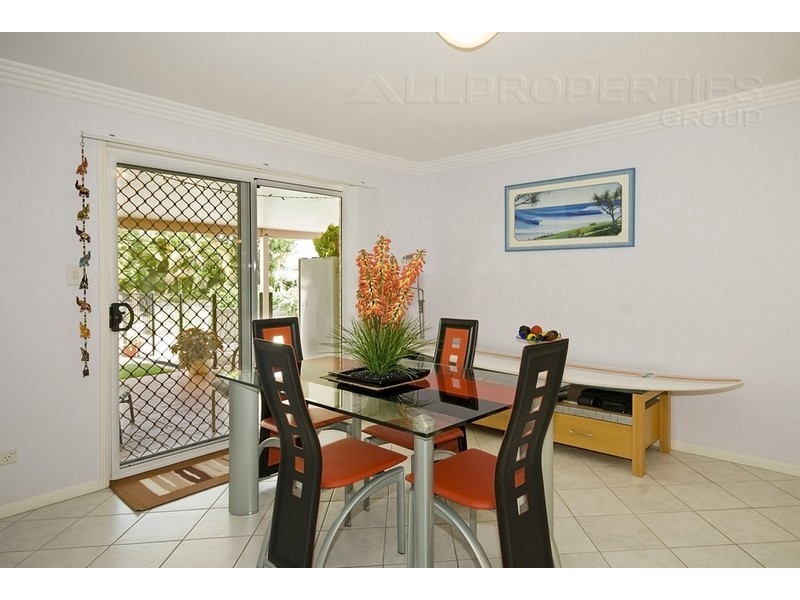 32 Lake Eyre Cr, Parkinson QLD 4115