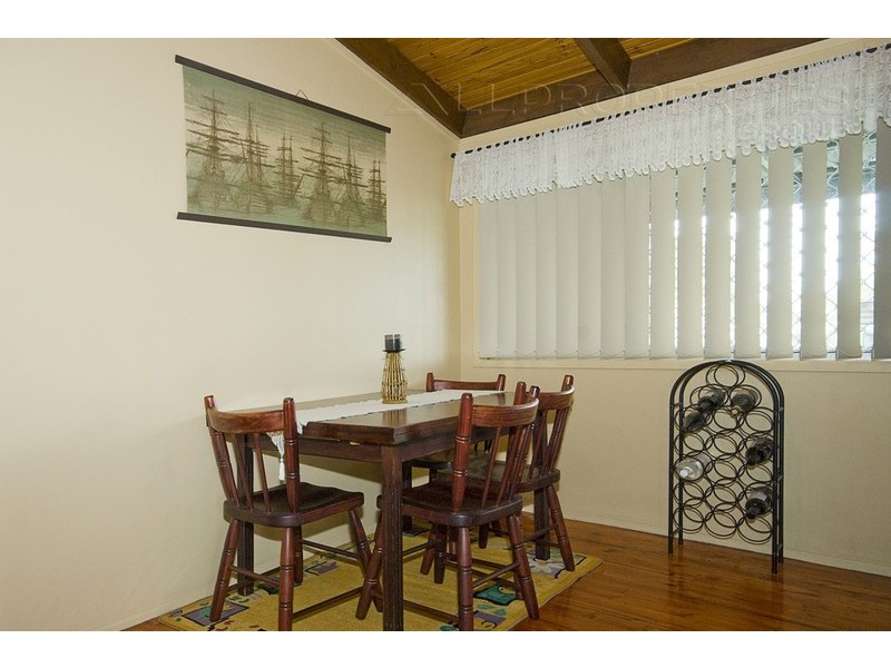 16 Huon, Crestmead QLD 4132