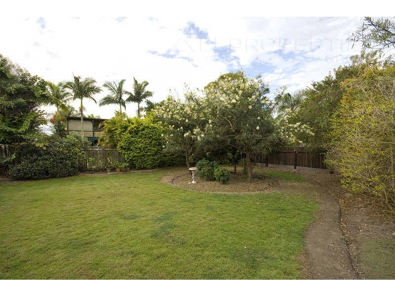 16 Huon, Crestmead QLD 4132
