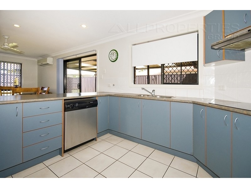 33 Belmore Crescent, Forest Lake QLD 4078