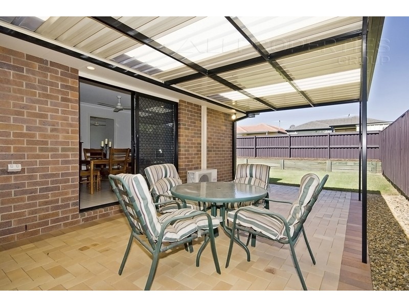 33 Belmore Crescent, Forest Lake QLD 4078