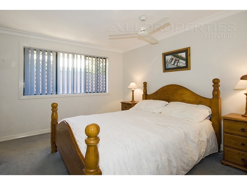 33 Belmore Crescent, Forest Lake QLD 4078