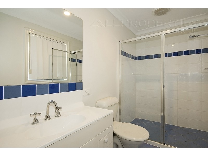 33 Belmore Crescent, Forest Lake QLD 4078