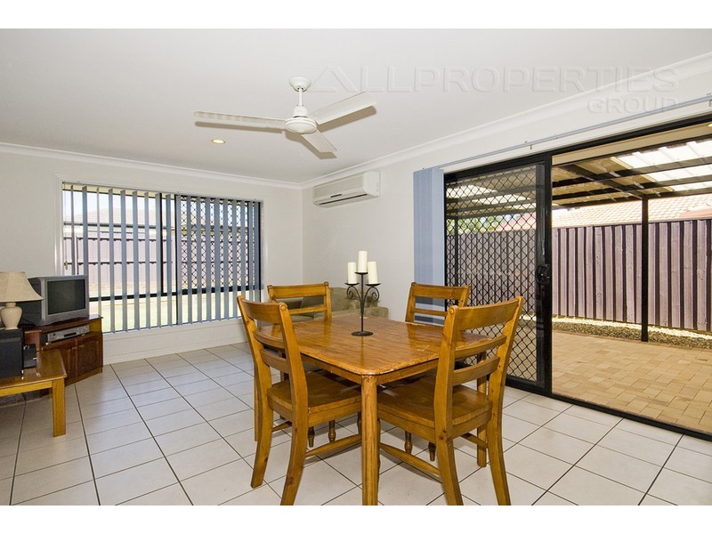 33 Belmore Crescent, Forest Lake QLD 4078