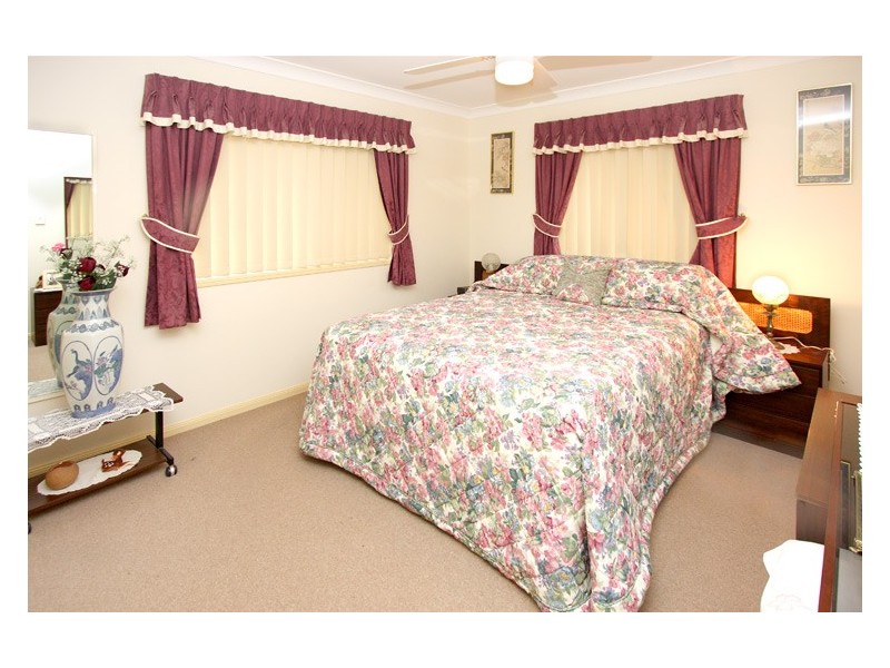 16 Bullen Cct, Forest Lake QLD 4078