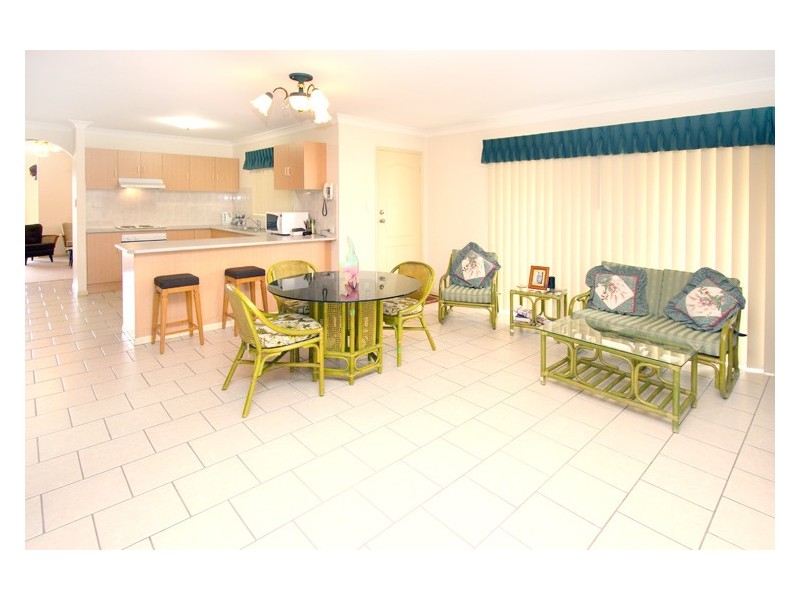 16 Bullen Cct, Forest Lake QLD 4078