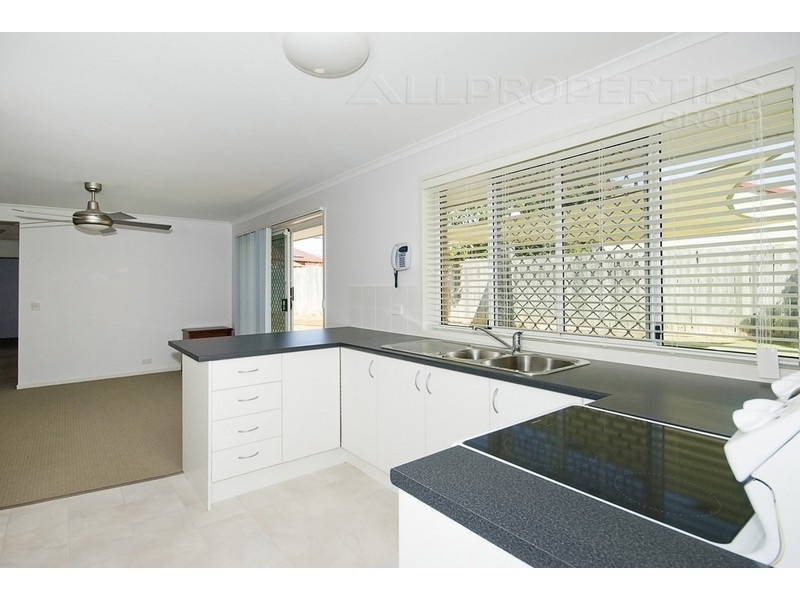 8 Tiaro Close, Durack QLD 4077