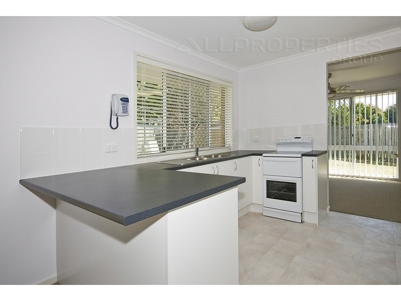 8 Tiaro Close, Durack QLD 4077