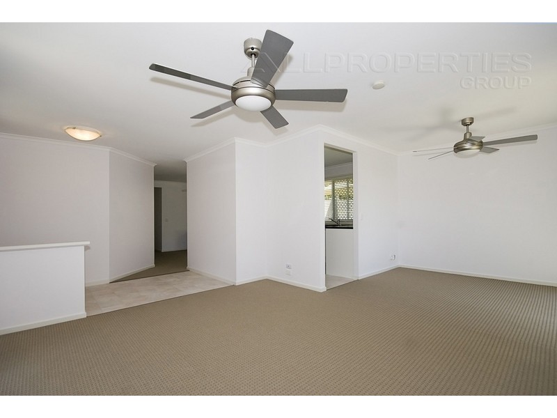 8 Tiaro Close, Durack QLD 4077