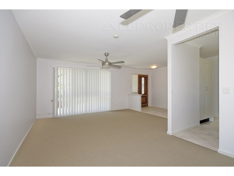 8 Tiaro Close, Durack QLD 4077