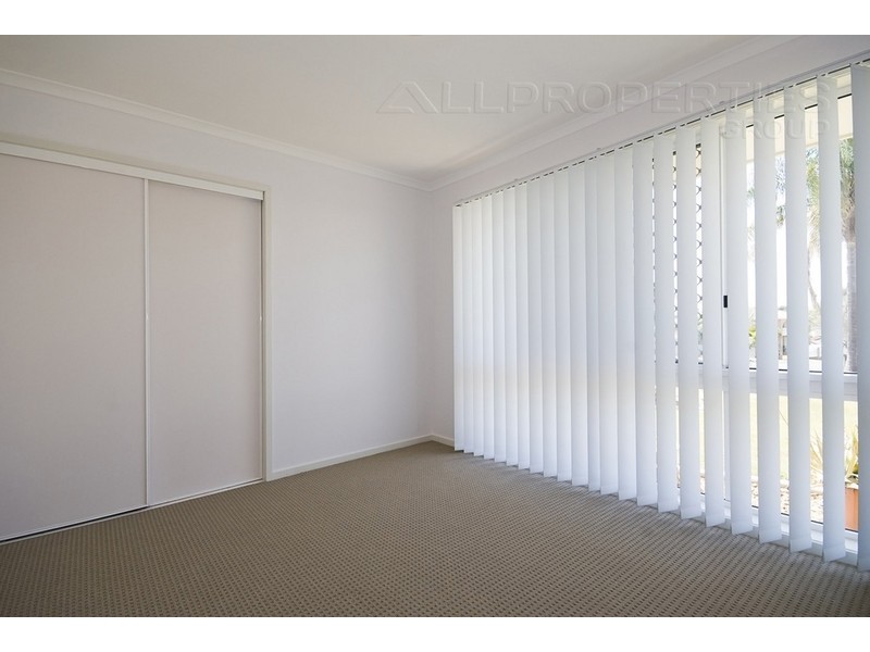 8 Tiaro Close, Durack QLD 4077