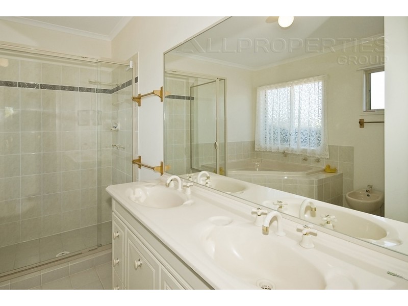 30 Maloney Cres, Maudsland QLD 4210