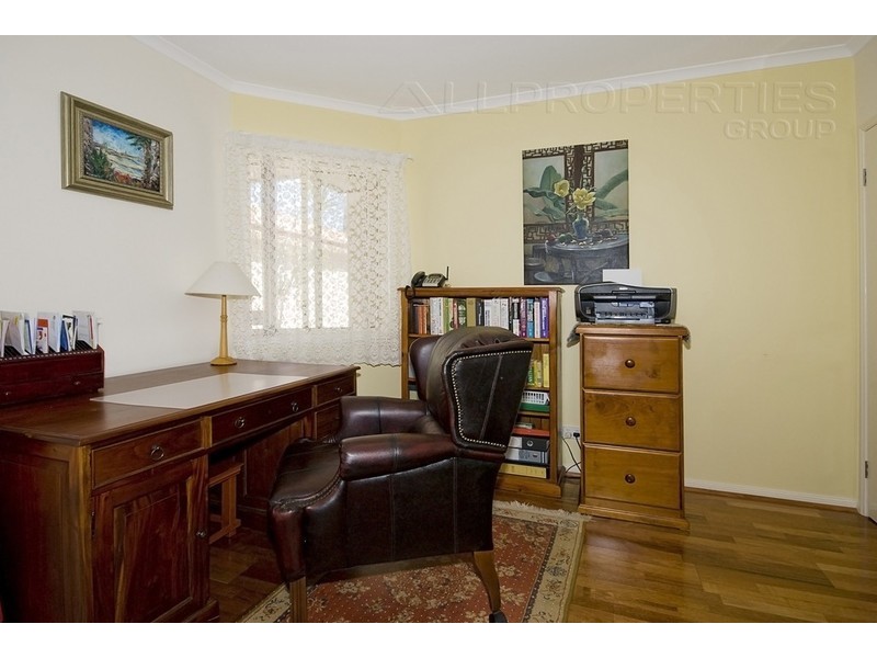 30 Maloney Cres, Maudsland QLD 4210