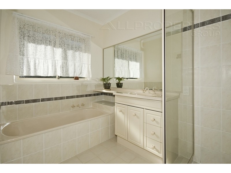 30 Maloney Cres, Maudsland QLD 4210