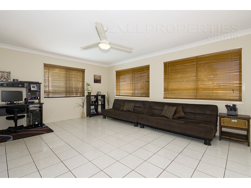 51 Colisa Crescent, Regents Park QLD 4118