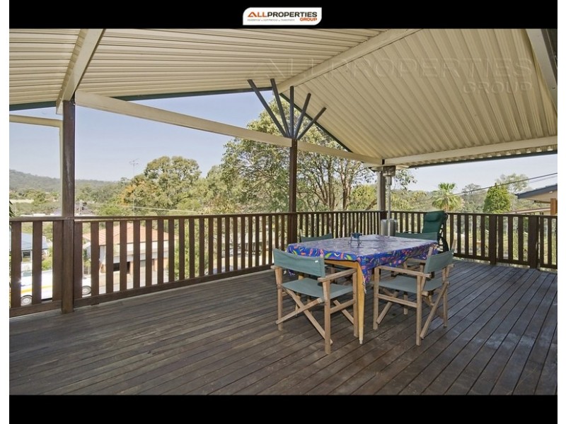 47 DOBBS ST, Holland Park West QLD 4121