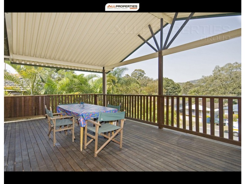 47 DOBBS ST, Holland Park West QLD 4121