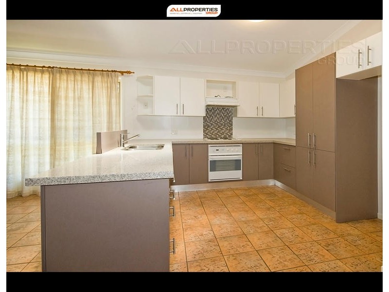 8 Bandicoot Cres, Doolandella QLD 4077