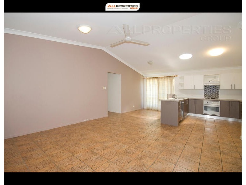 8 Bandicoot Cres, Doolandella QLD 4077