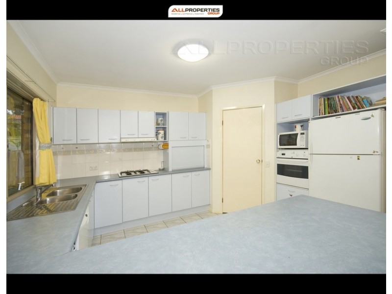 27 Woollahra Place, Forest Lake QLD 4078