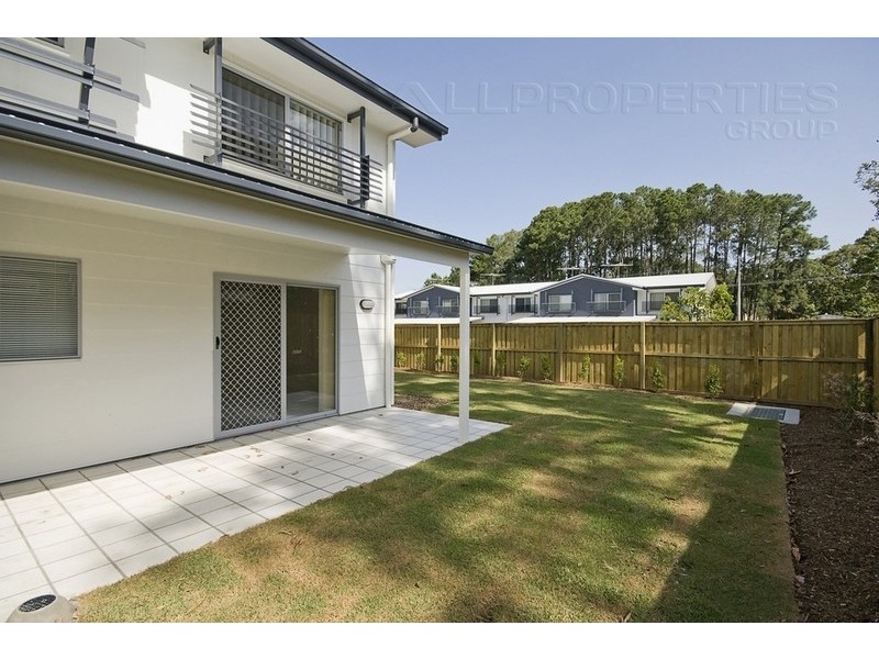 1 Emerald Drive, Regents Park QLD 4118