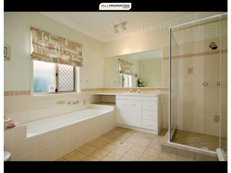 9 Medici Place, Forest Lake QLD 4078