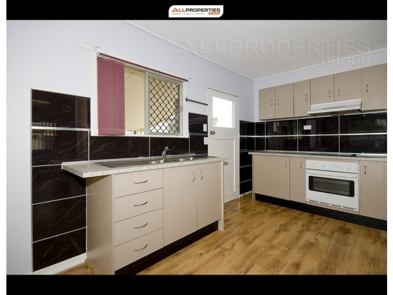 494 Kingston Road, Kingston QLD 4114