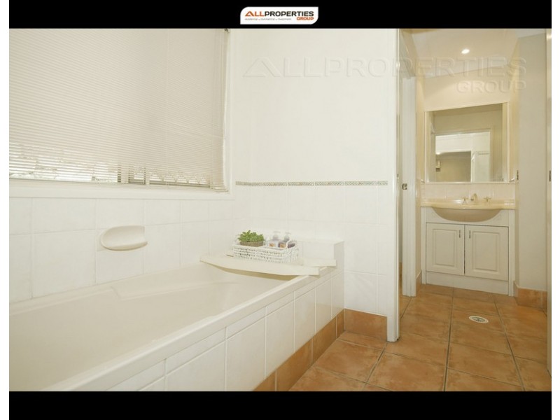 41  Ormeau Ridge Rd, Ormeau Hills QLD 4208