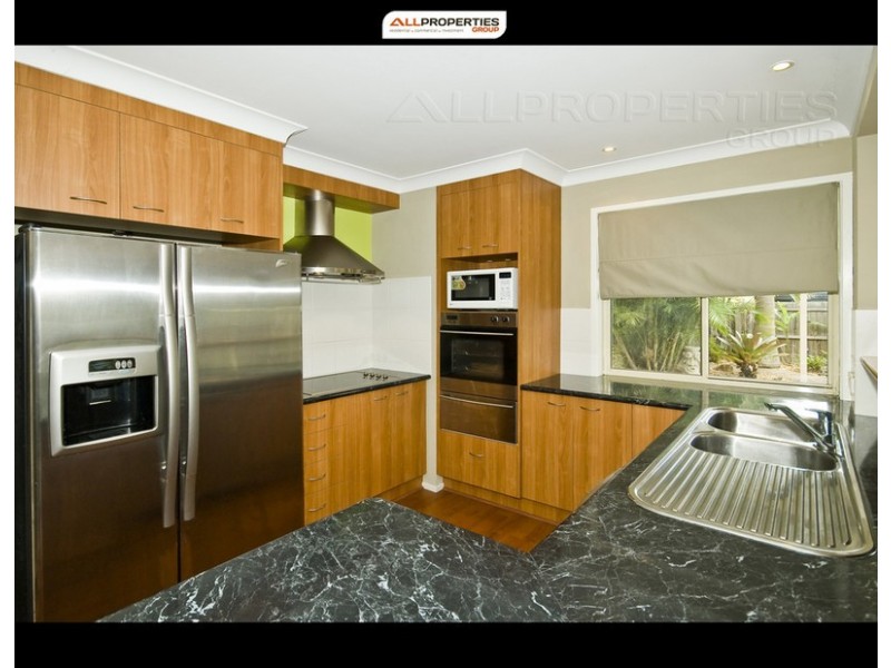 7  Cocoparra Crescent, Parkinson QLD 4115