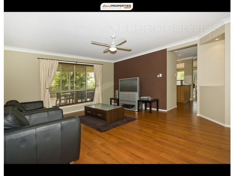 7  Cocoparra Crescent, Parkinson QLD 4115