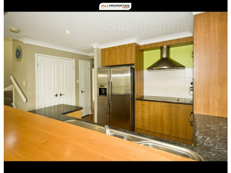 7  Cocoparra Crescent, Parkinson QLD 4115