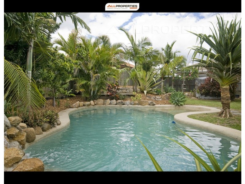 7  Cocoparra Crescent, Parkinson QLD 4115