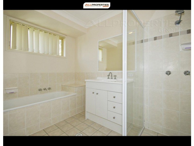 35 Broadleaf Parade, Redbank QLD 4301