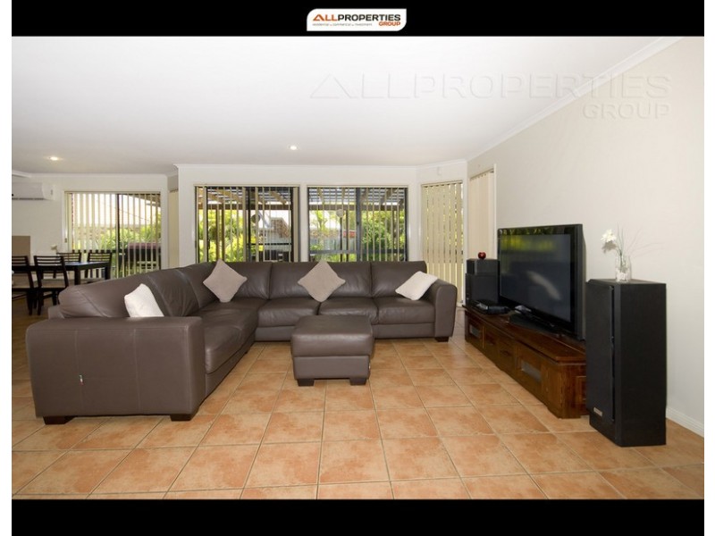 105 Centennial Way, Forest Lake QLD 4078