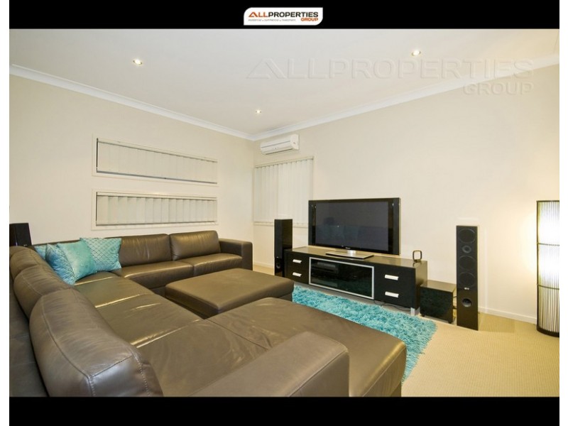 11 Crawford Pl – Mayfield Estate, Calamvale QLD 4116