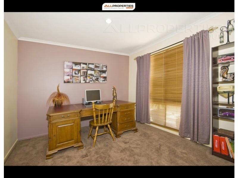 12 Oakview St, Parkinson QLD 4115